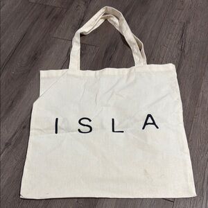 Isla movement tote bag